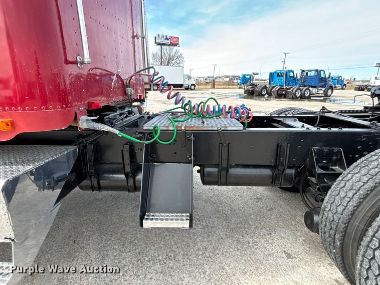 image for item FB3518 1987 Freightliner FLC semi truck