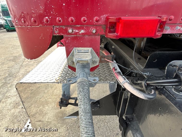 image for item FB3518 1987 Freightliner FLC semi truck