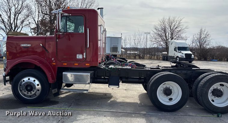 image for item FB3518 1987 Freightliner FLC semi truck