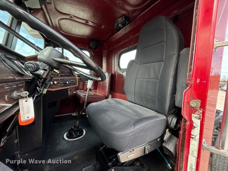 image for item FB3518 1987 Freightliner FLC semi truck