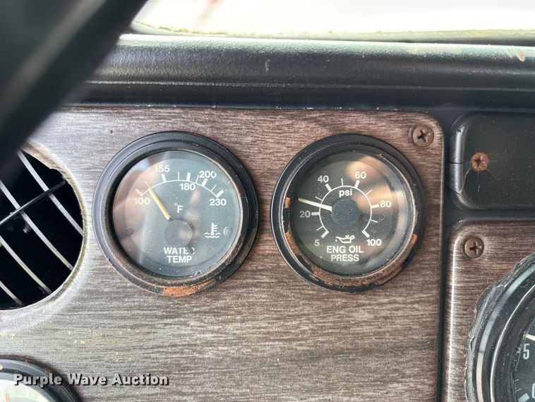 image for item FB3518 1987 Freightliner FLC semi truck