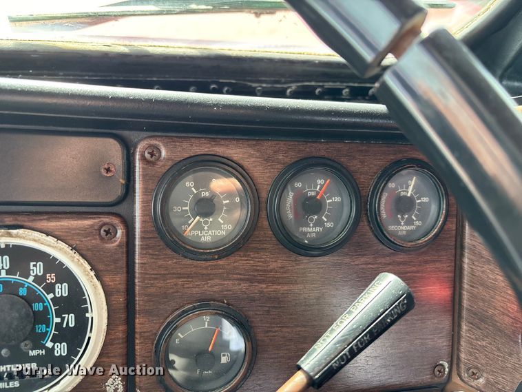 image for item FB3518 1987 Freightliner FLC semi truck