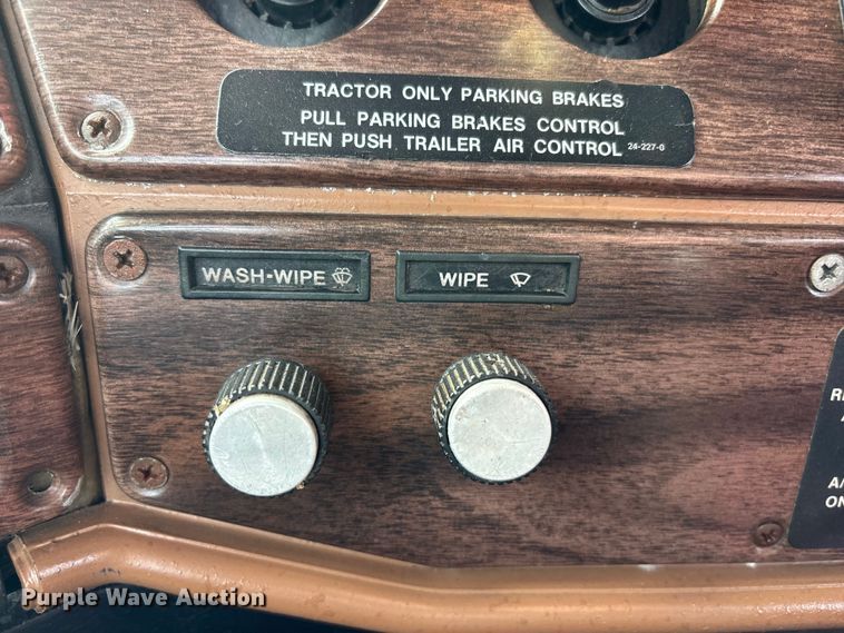 image for item FB3518 1987 Freightliner FLC semi truck