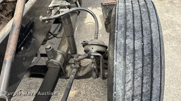 image for item FB3518 1987 Freightliner FLC semi truck