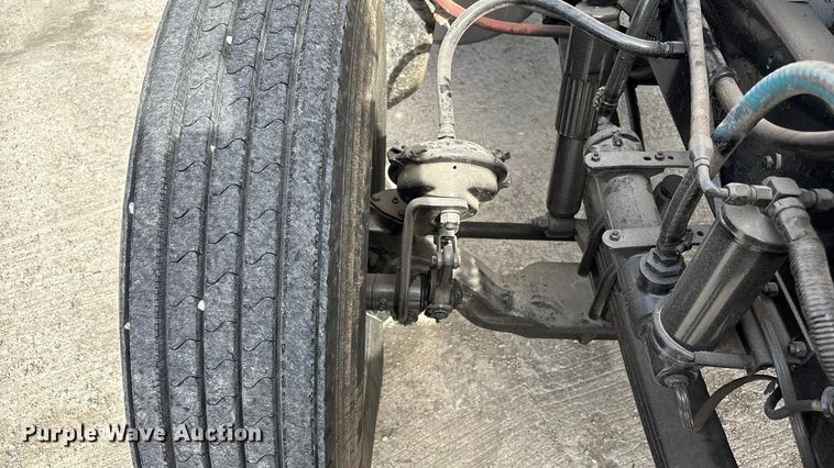 image for item FB3518 1987 Freightliner FLC semi truck