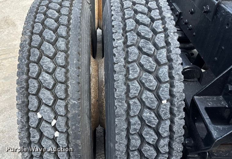 image for item FB3518 1987 Freightliner FLC semi truck