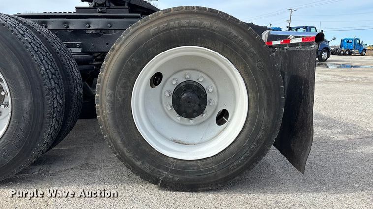 image for item FB3518 1987 Freightliner FLC semi truck