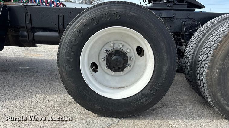 image for item FB3518 1987 Freightliner FLC semi truck