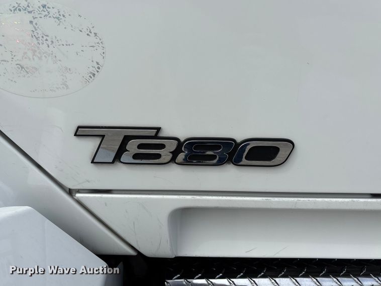 image for item FB3519 2021 Kenworth T880 semi truck