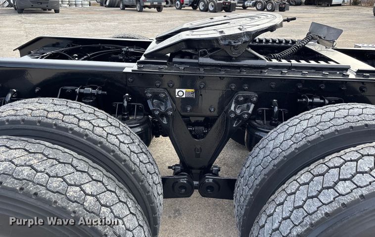 image for item FB3519 2021 Kenworth T880 semi truck