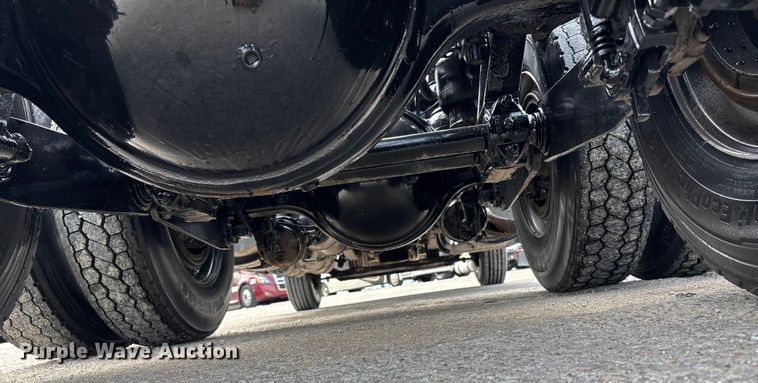 image for item FB3519 2021 Kenworth T880 semi truck