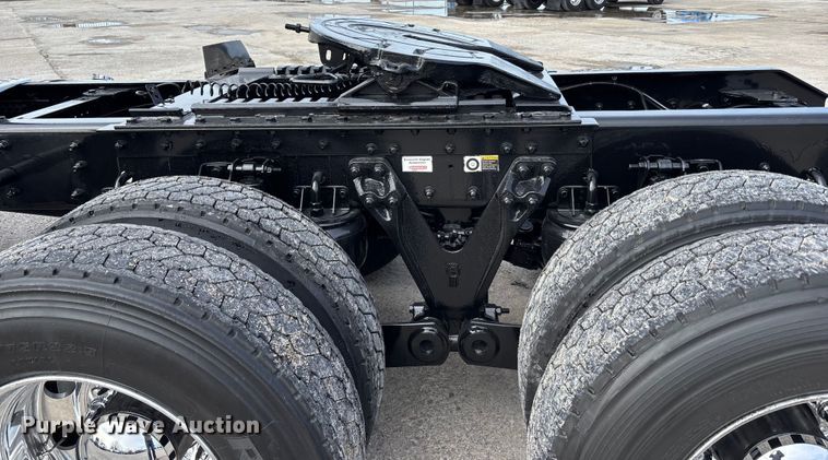 image for item FB3519 2021 Kenworth T880 semi truck