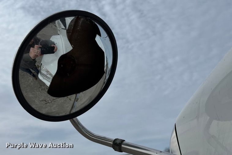 image for item FB3519 2021 Kenworth T880 semi truck