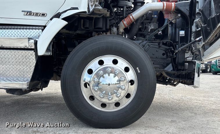 image for item FB3519 2021 Kenworth T880 semi truck