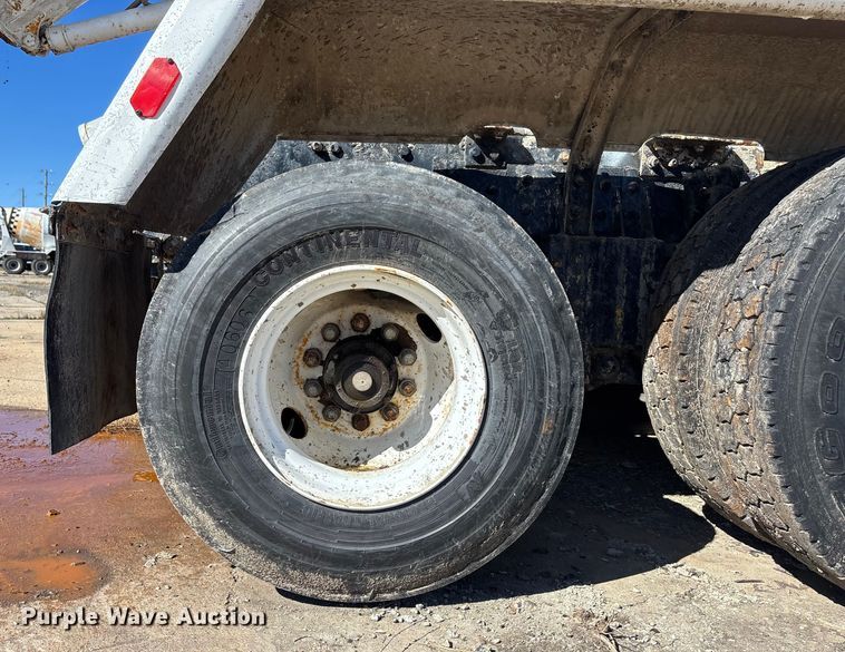 image for item FC1607 2005 Sterling Truck L8500 ready mix truck