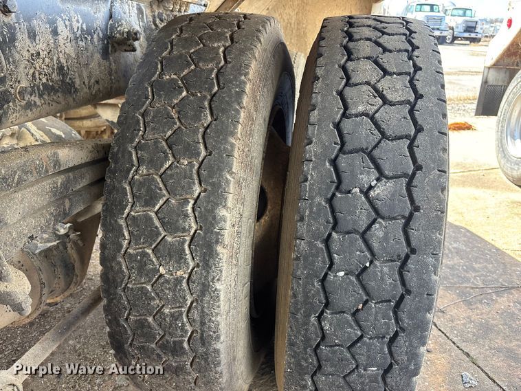 image for item FC1607 2005 Sterling Truck L8500 ready mix truck