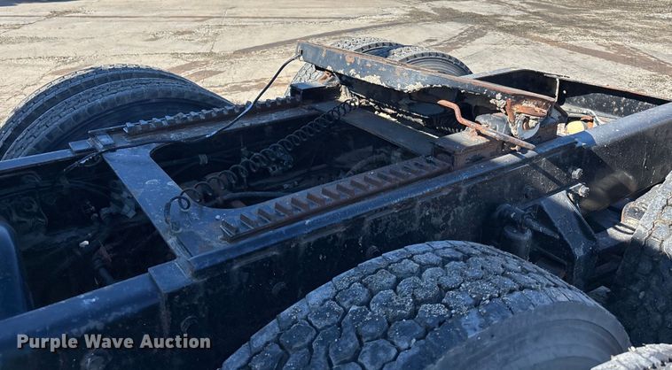 image for item FC1609 2001 Western Star 4900 semi truck