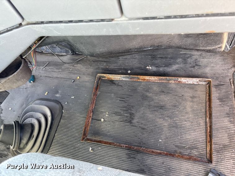 image for item FC1609 2001 Western Star 4900 semi truck