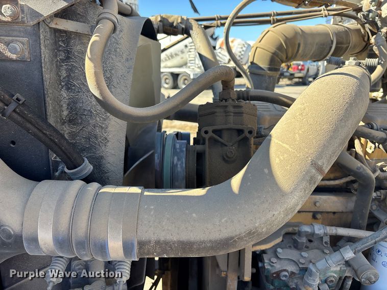 image for item FC1609 2001 Western Star 4900 semi truck