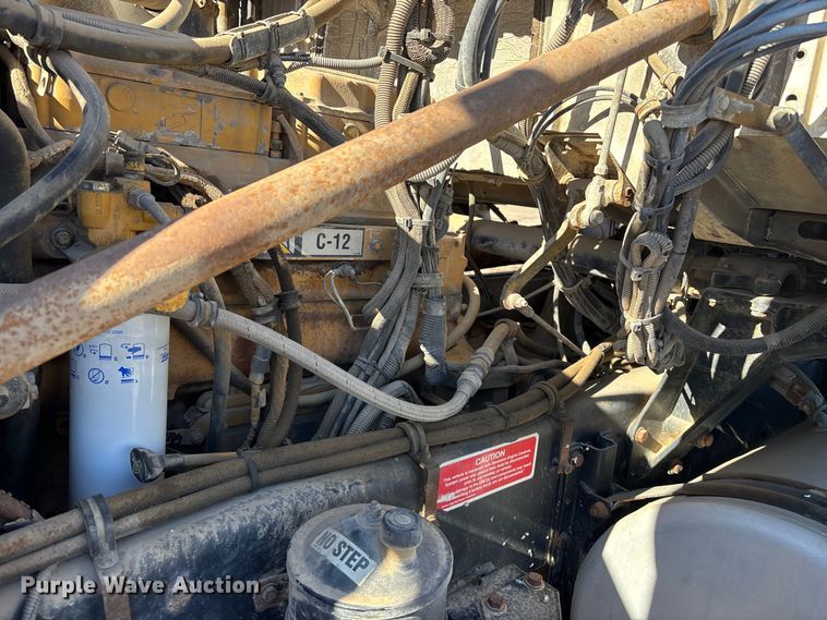 image for item FC1609 2001 Western Star 4900 semi truck