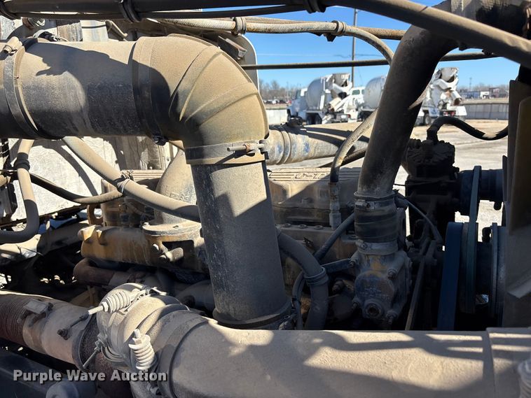 image for item FC1609 2001 Western Star 4900 semi truck