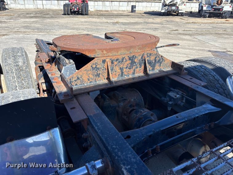 image for item FC1610 1990 Mack CH613 semi truck