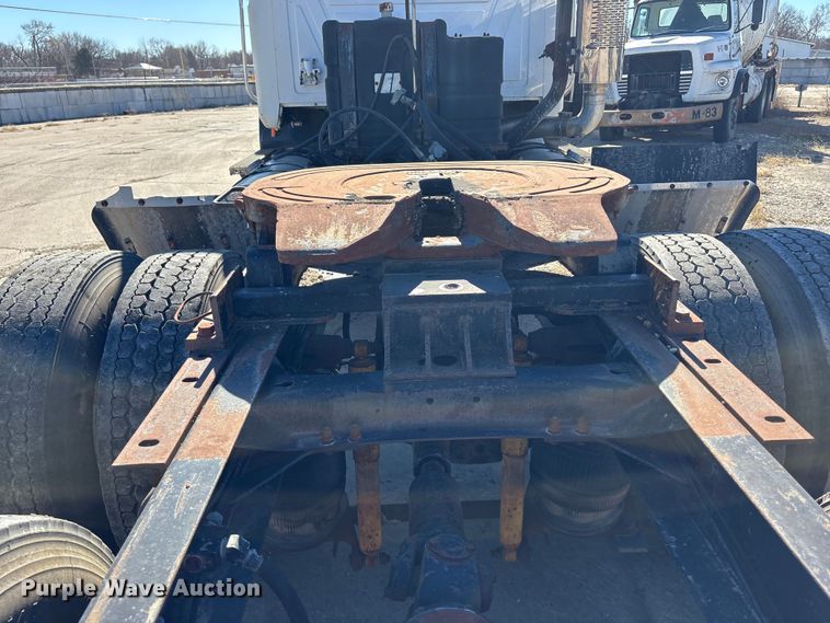 image for item FC1610 1990 Mack CH613 semi truck