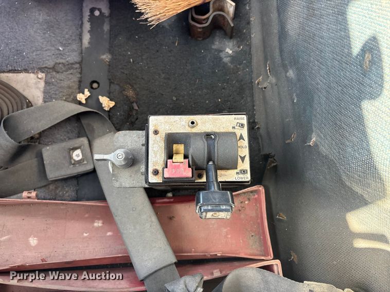 image for item FC1610 1990 Mack CH613 semi truck