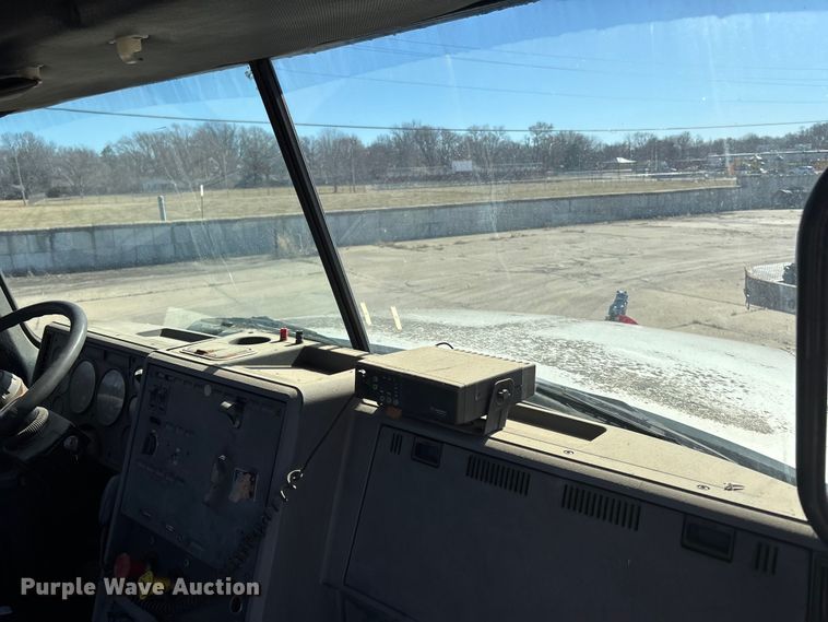 image for item FC1610 1990 Mack CH613 semi truck