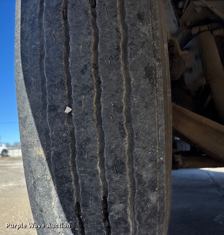 image for item FC1610 1990 Mack CH613 semi truck