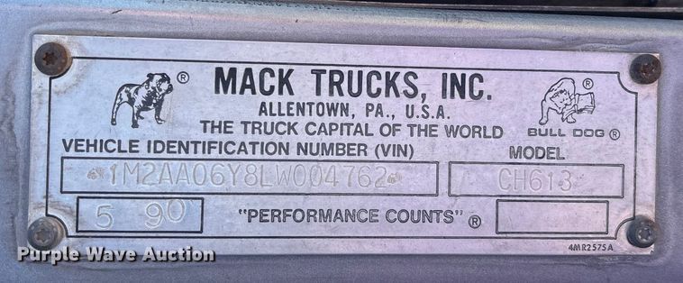 image for item FC1610 1990 Mack CH613 semi truck
