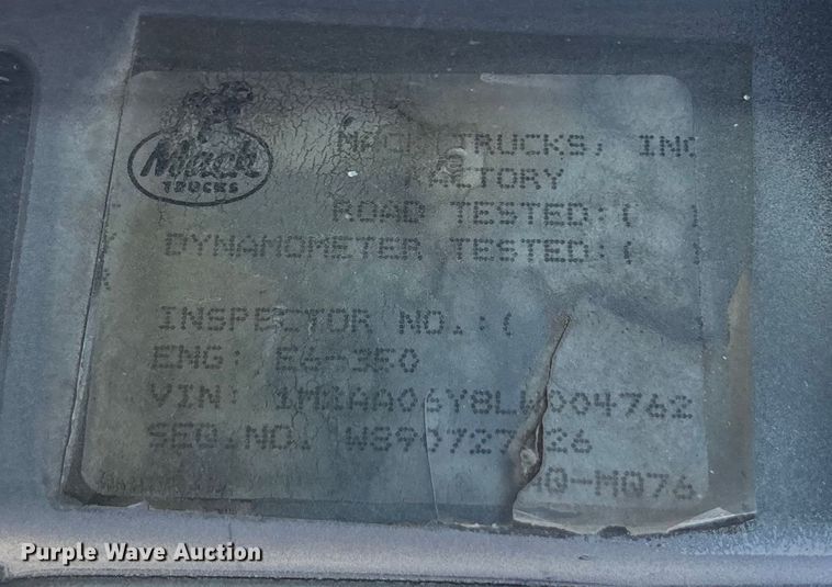 image for item FC1610 1990 Mack CH613 semi truck