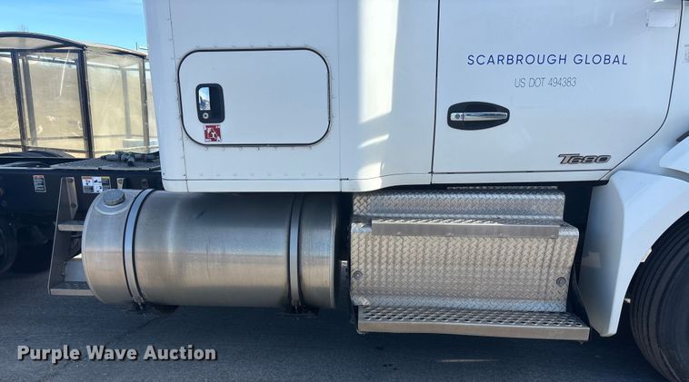 image for item FC1613 2015 Kenworth T680 semi truck