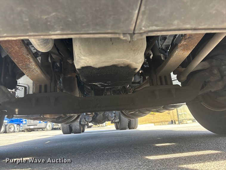 image for item FC1613 2015 Kenworth T680 semi truck