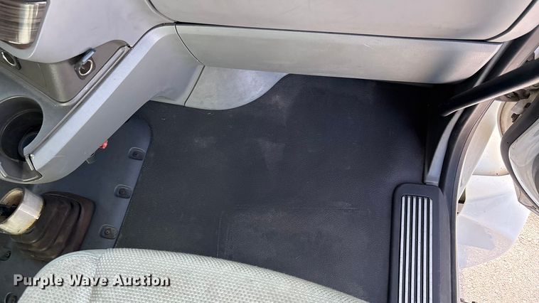 image for item FC1613 2015 Kenworth T680 semi truck