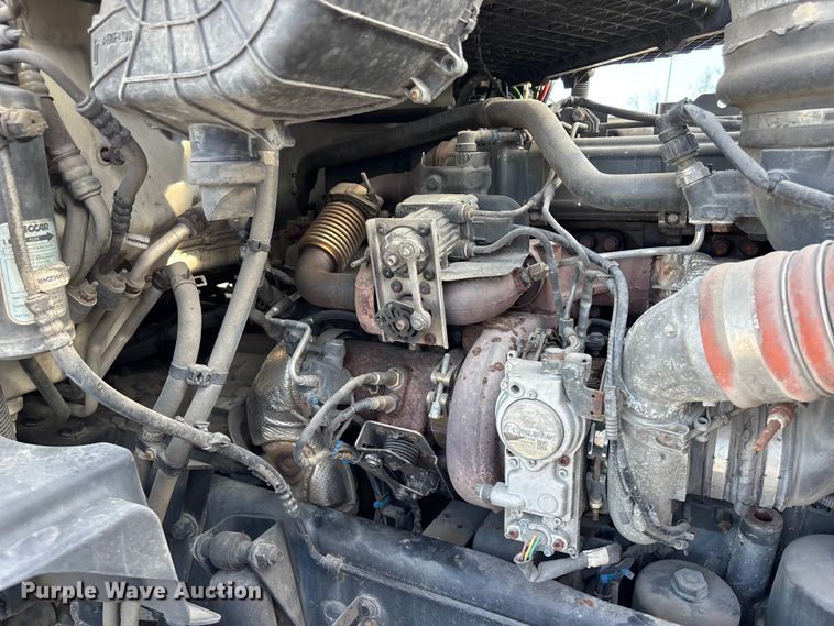 image for item FC1613 2015 Kenworth T680 semi truck