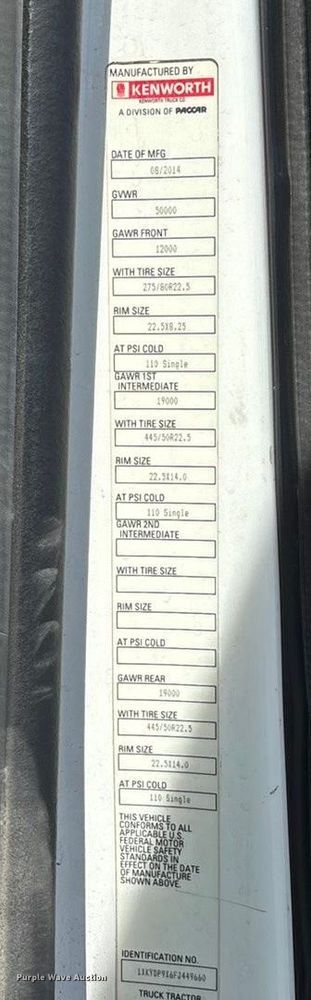 image for item FC1613 2015 Kenworth T680 semi truck