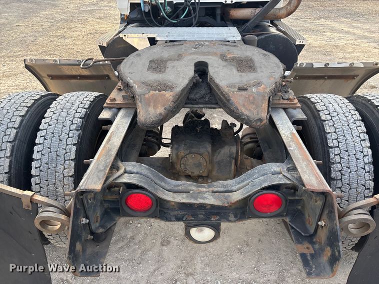 image for item FC1624 1997 Mack CH612 semi truck