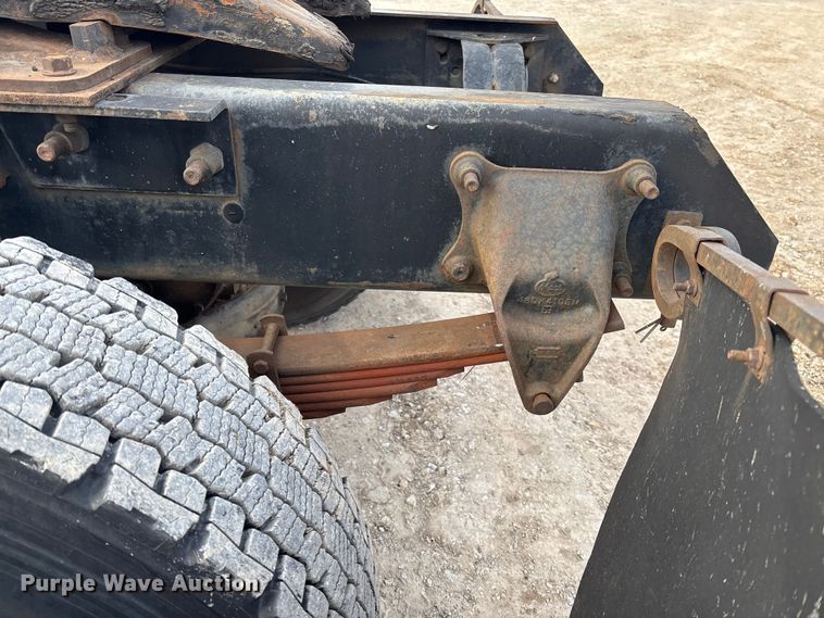 image for item FC1624 1997 Mack CH612 semi truck