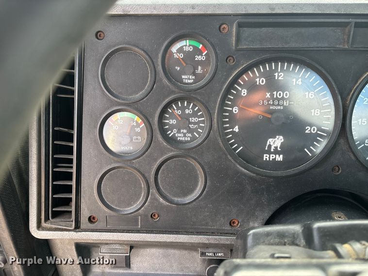 image for item FC1624 1997 Mack CH612 semi truck