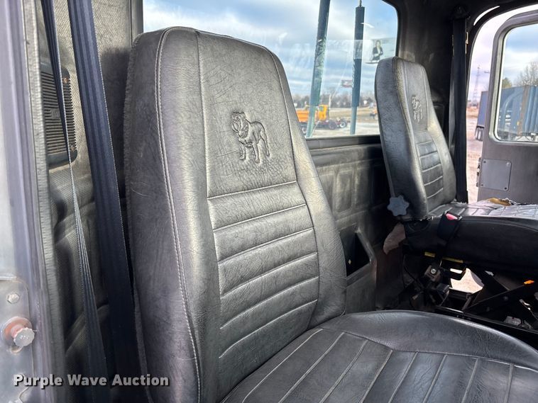 image for item FC1624 1997 Mack CH612 semi truck