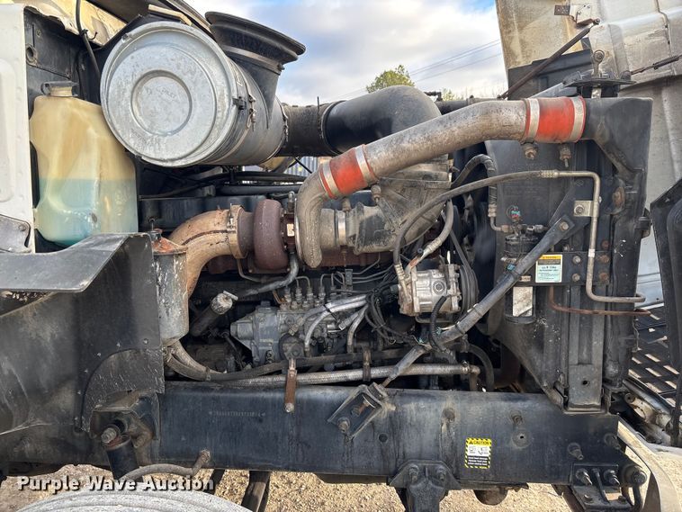 image for item FC1624 1997 Mack CH612 semi truck