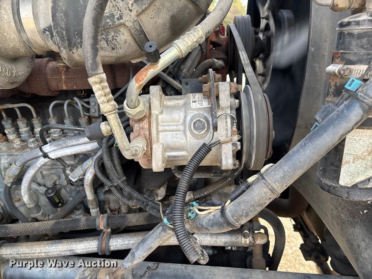 image for item FC1624 1997 Mack CH612 semi truck