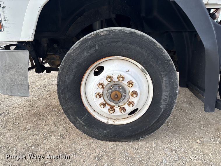 image for item FC1624 1997 Mack CH612 semi truck