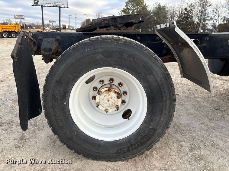 image for item FC1624 1997 Mack CH612 semi truck