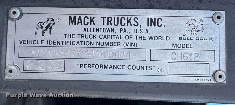 image for item FC1624 1997 Mack CH612 semi truck