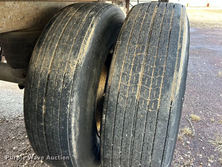 image for item FC5046 2019 Wabash dry van trailer