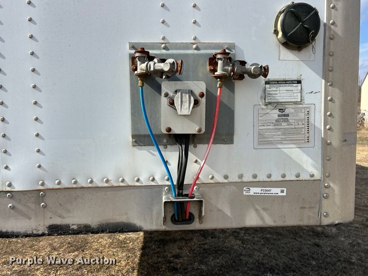 image for item FC5047 2017 Wabash dry van trailer