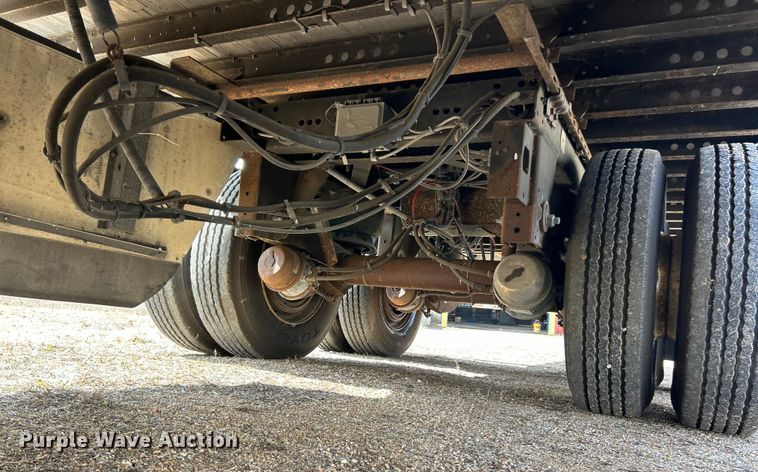 image for item FC5047 2017 Wabash dry van trailer