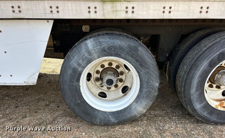 image for item FC5047 2017 Wabash dry van trailer